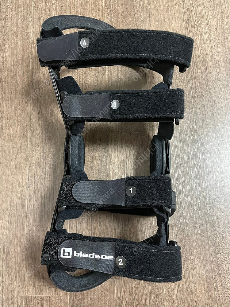 5. 블레드소 액시움 무릎보호대 좌측 라지-미듐(L-M) 사이즈 이미지