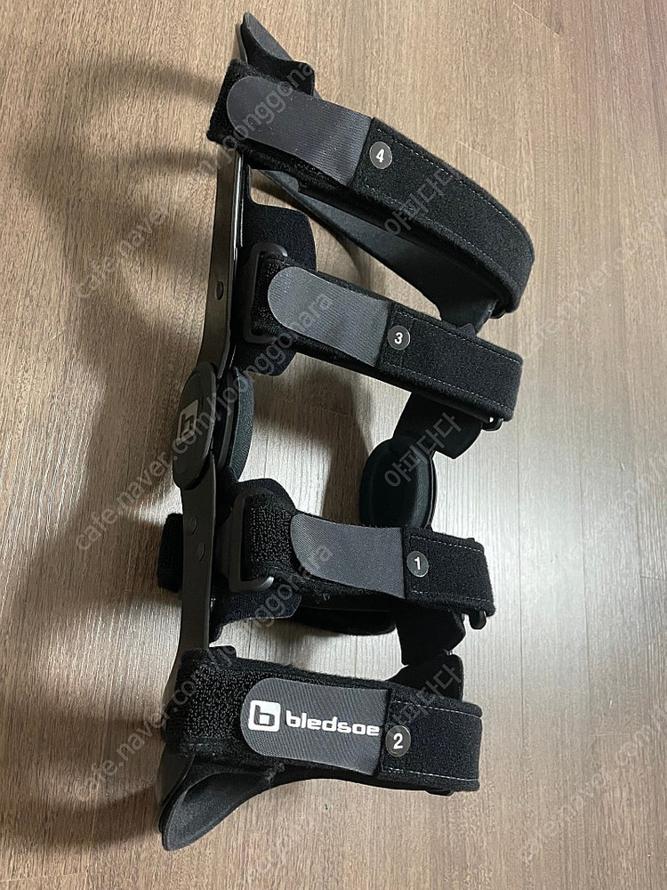 5. 블레드소 액시움 무릎보호대 좌측 라지-미듐(L-M) 사이즈 이미지