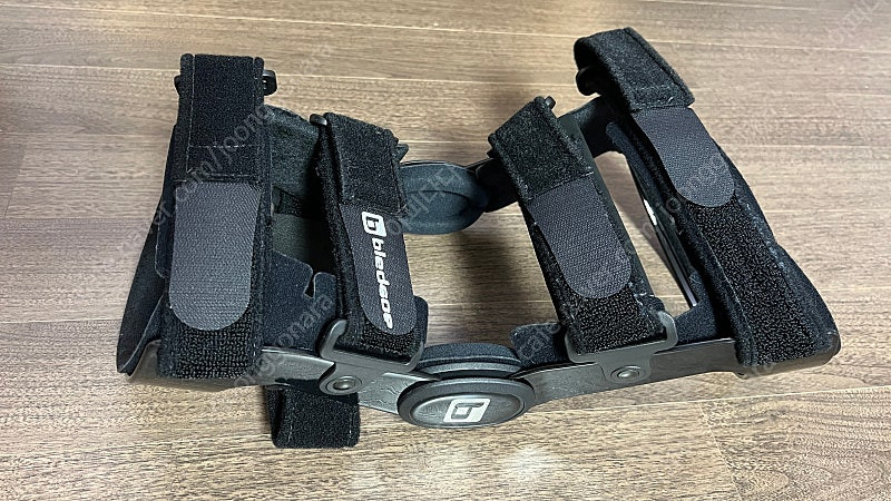 15. 블레드소 z-12 무릎보호대 우측 라지(L) 이미지