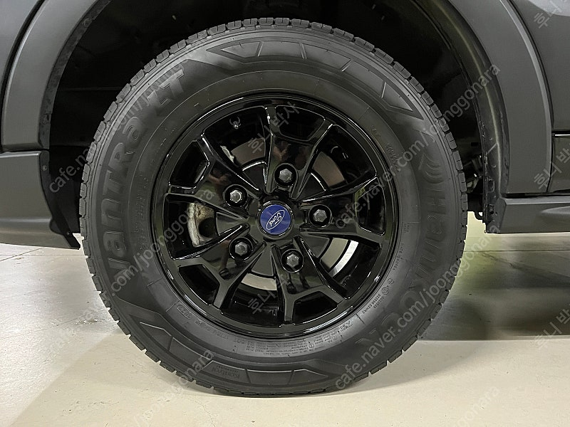 5인승 캠핑카 포드 트랜짓 로우탑 이미지