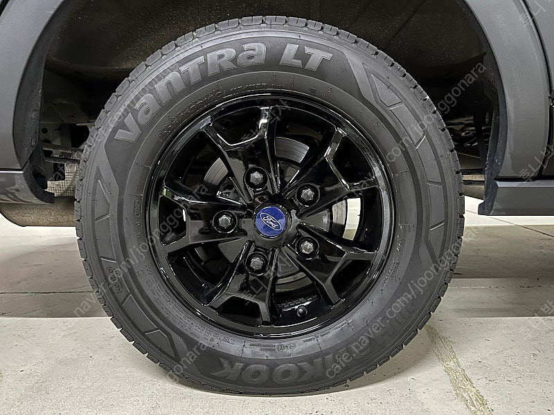 5인승 캠핑카 포드 트랜짓 로우탑 이미지