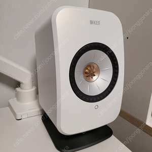 KEF LSX2 스피커(화이트) + S1스탠드(화이트) + P1데스크패드(블랙) 판매