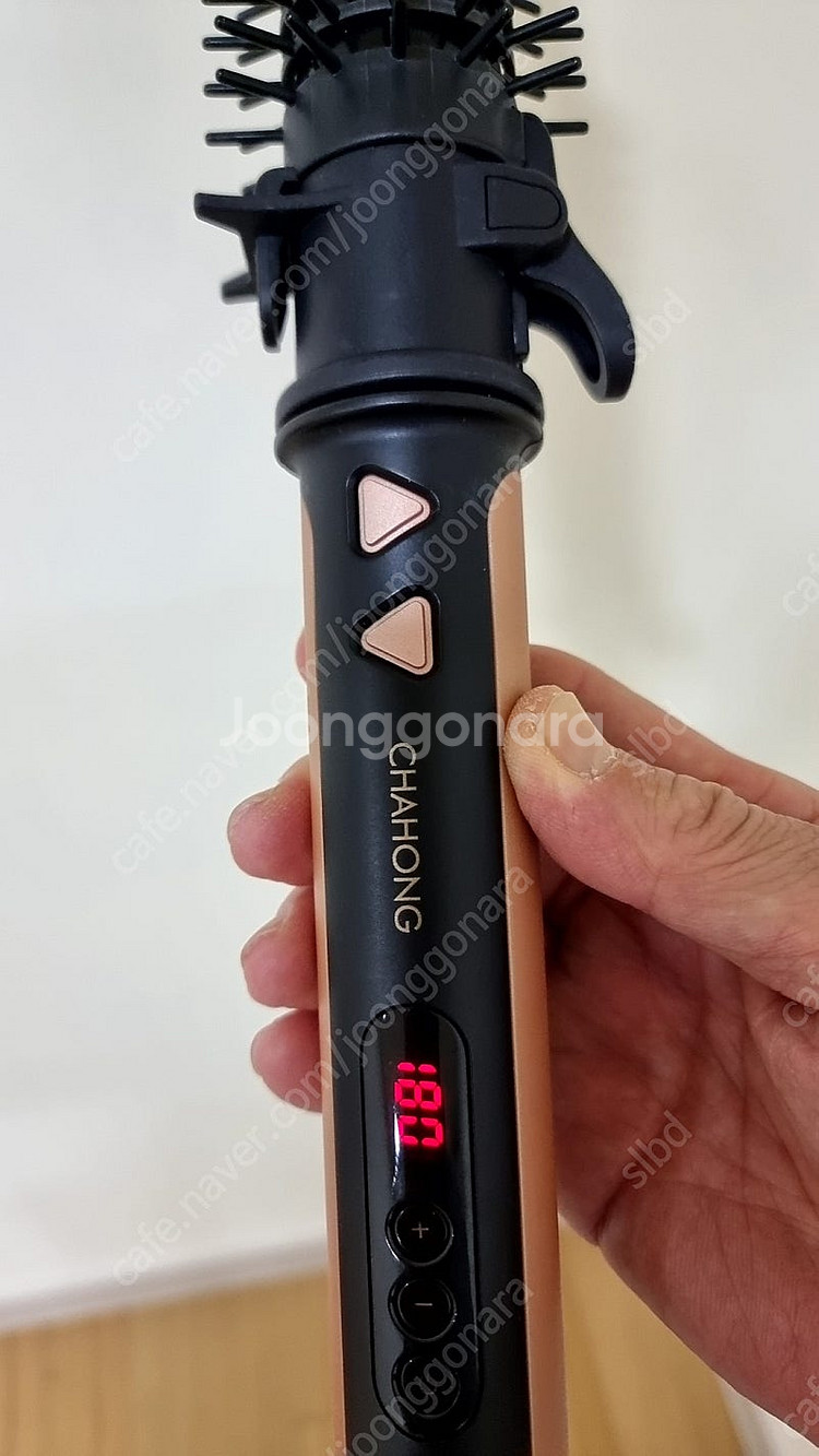차홍 오토롤링 고데기 WMS 1801팝니다.(거의새제품...--9