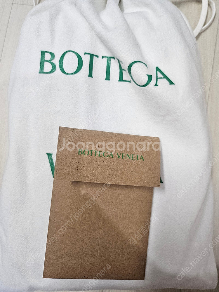 보테가베네타 카세트 숄더백 판매합니다.--5