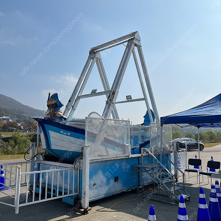 유치원 어린이집 행사 놀이기구 대여 회전그네 바이킹 트램폴린 이미지