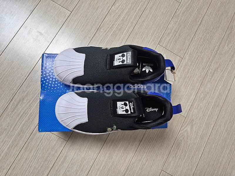 정가 99,000원 미착용 새제품 아디다스 키즈 슈퍼스타 360 끈없는 신고벗기 편한 4계절운동화 사이즈 200, ...--3