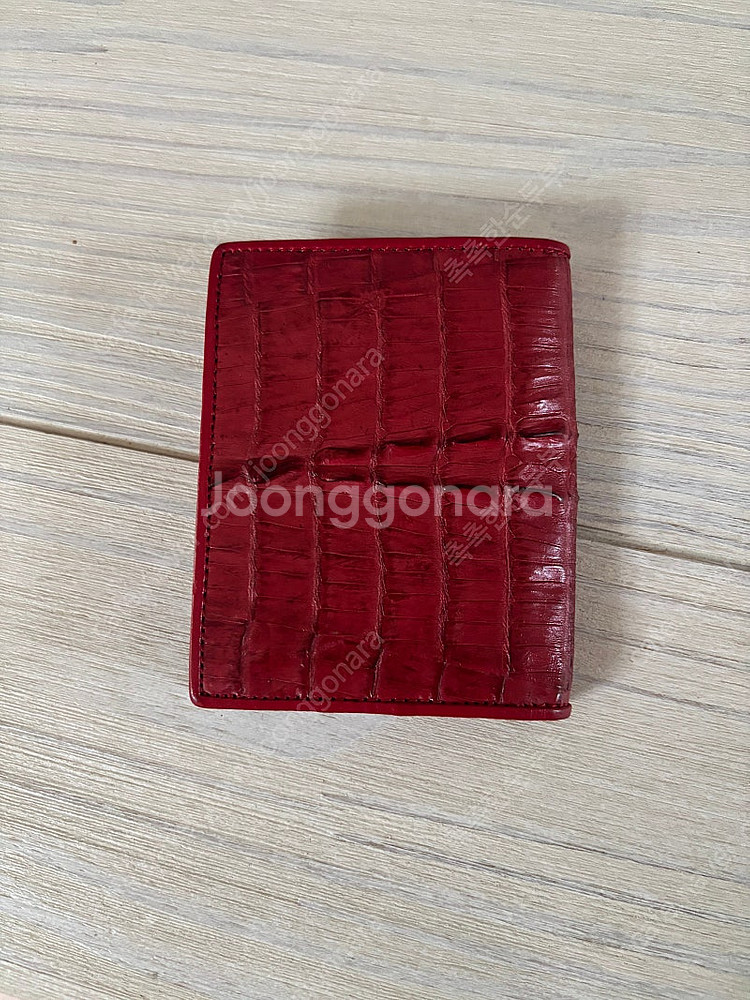 발렌티노 레드 악어가죽 반지갑--1