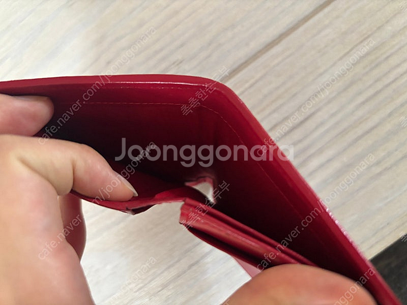 발렌티노 레드 악어가죽 반지갑--3