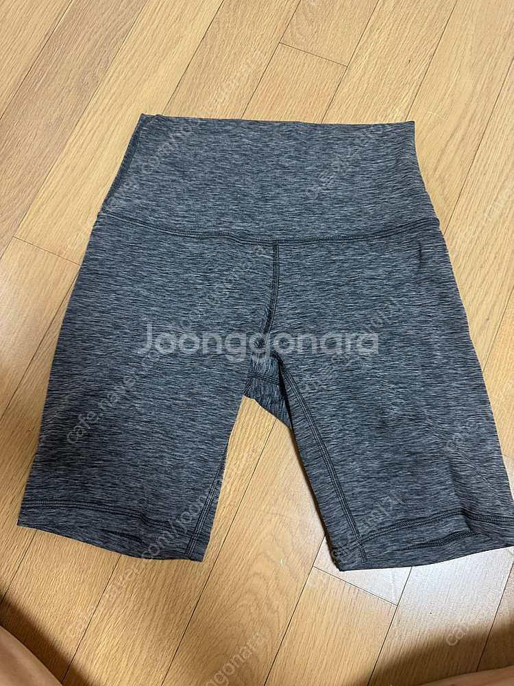 룰루레몬 얼라인 8인치 4사이즈 쇼츠--0