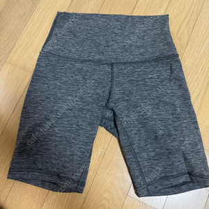 룰루레몬 얼라인 8인치 4사이즈 쇼츠