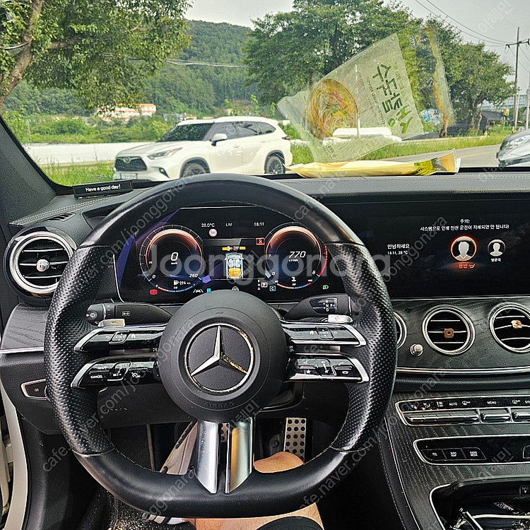 22년식 e220d 4matic amg 라인--4