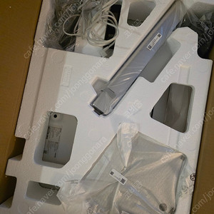 삼성 oled g80sd S32DG802 모니터 팝니다.