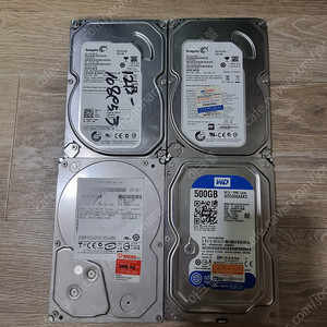 HDD 3.5인치 500G 4개 팝니다. 개당 5000원 입니다.