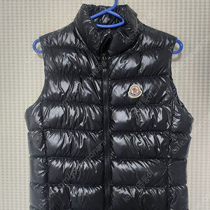 (정품)몽클레어 유광조끼 키즈14Y (성인44.55)