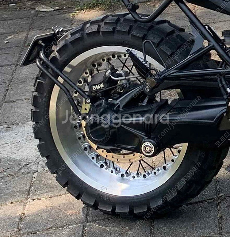 BMW R nine T 알나인티 커스텀 스윙암 번호판 홀더--4