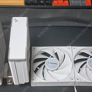 AK620 화이트 듀얼타워 공랭쿨러 풀박 white