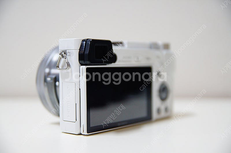 소니 A6000 화이트 2,028컷 팝니다.--5