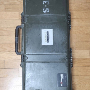 펠리컨 케이스 IM3300