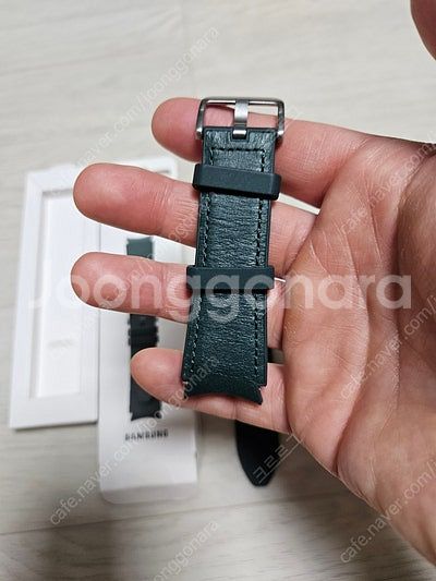 삼성 정품 하이브레드 레더 스트랩 팝니다.--1