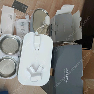 헤이홈 급식기 air 급수기 배변패드 대량 팝니다