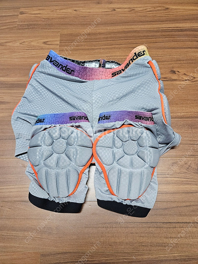 [5만원]버튼어린이보드복(S)+보호대 판매합니다.--4