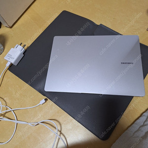 갤럭시북5 Pro NT940XHA-KP72S 모델입니다 - 색상은 실버입니다 - 32GB RAM - 구매 가격은 2,296,990원입니다 -512gb ssd 장착 - 윈도우 11