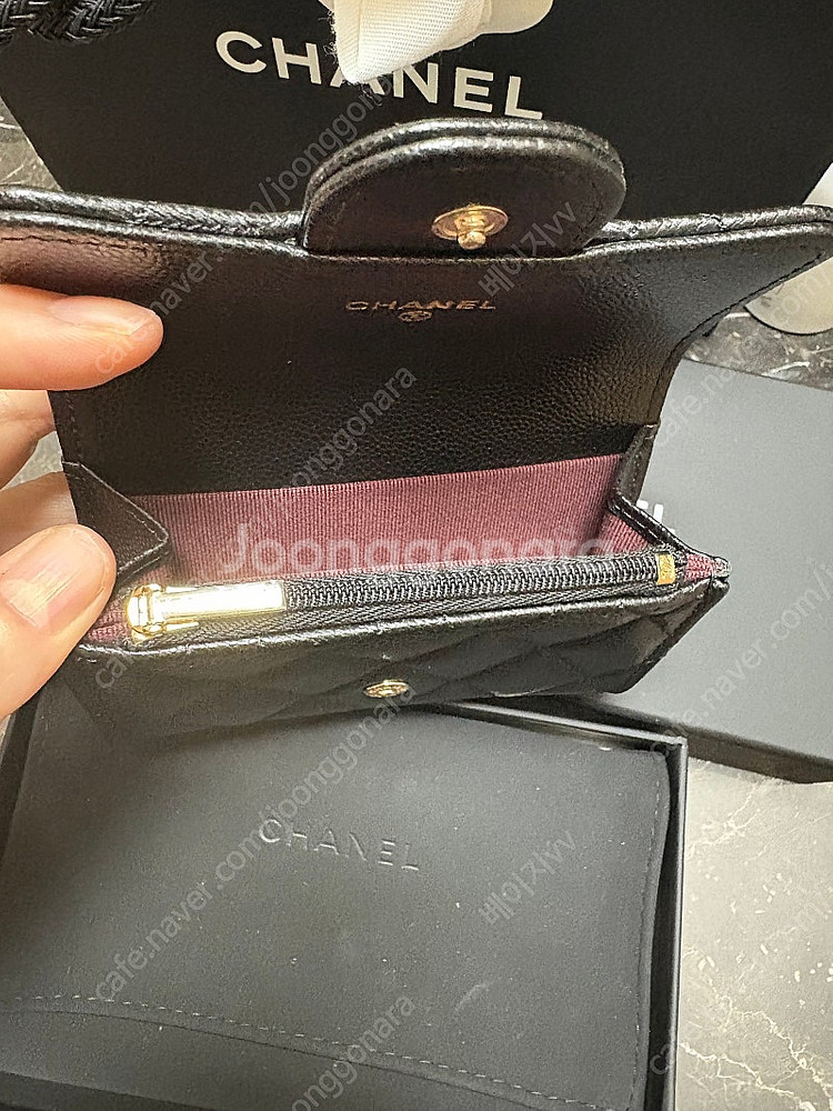 샤넬 내부지퍼 똑딱이 카드지갑(한정판)--1