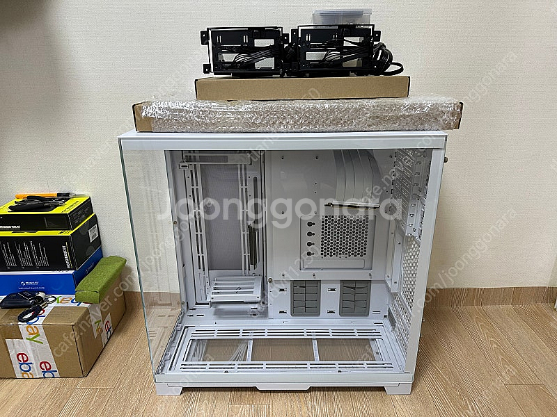 리안리 O11D EVO XL 케이스 화이트--0