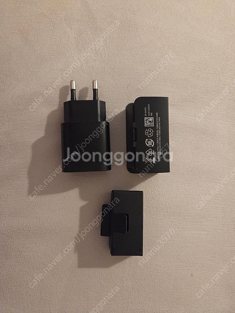 새제품) 삼성 정품 충전기 + 케이블 + 젠더(?) C...--0