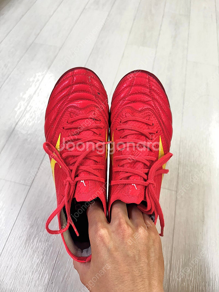 미즈노 모렐리아 네오4 베타 엘리트 MD 240 축구화--0