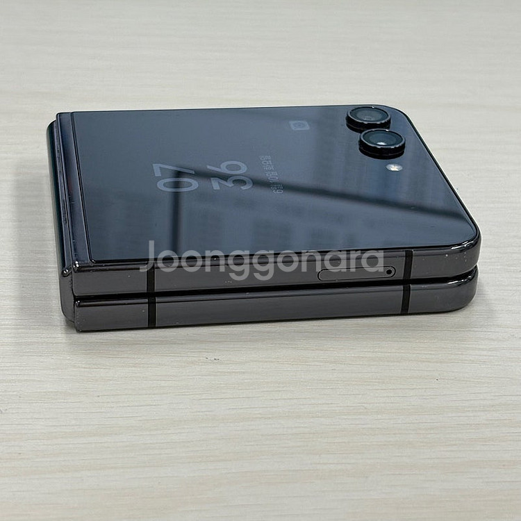 갤럭시Z플립5 그라파이트 512용량 무잔상 상태좋은폰 가성비 꿀매물 32만 판매해요--4