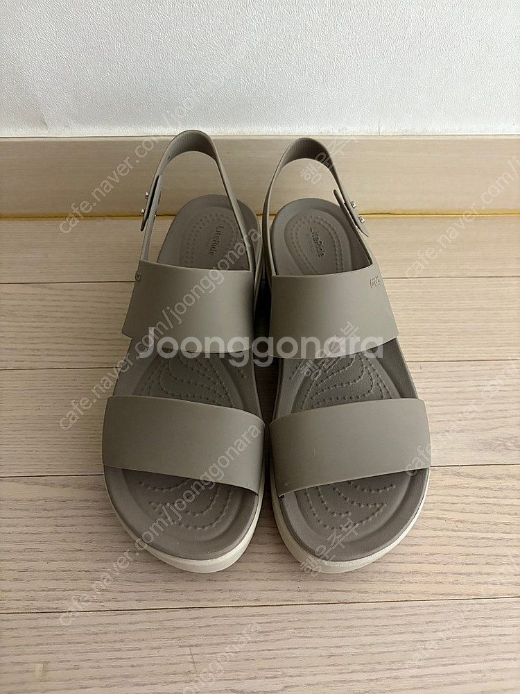 크록스 브루클린 웨지 240--0