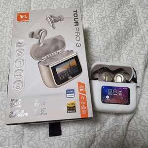 JBL TOUR PRO 3 라떼 팝니다.