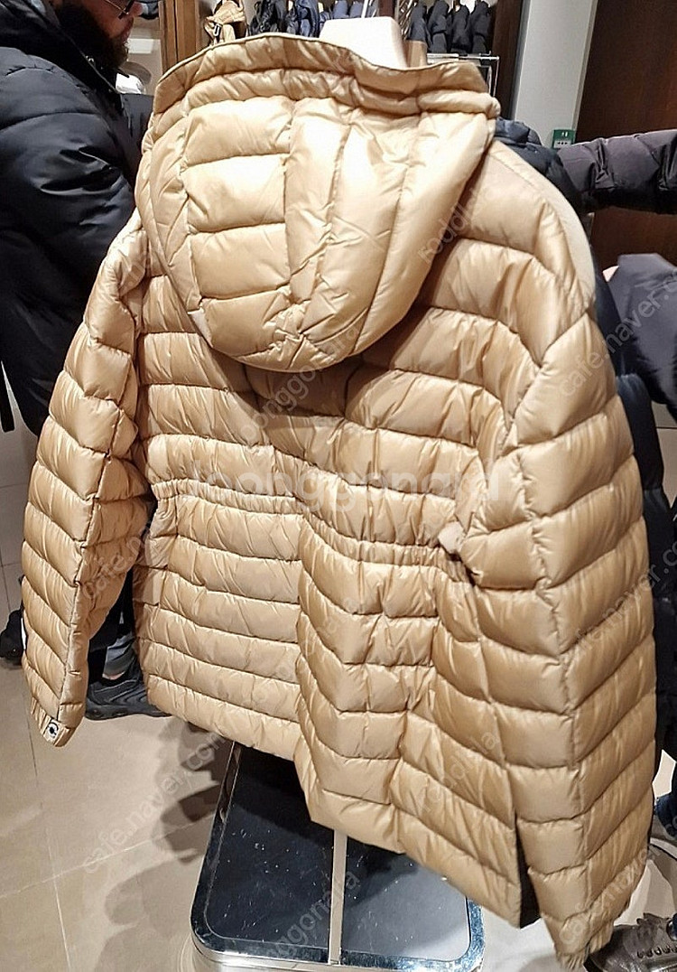 새상품) 버버리 다운 경량 패딩 s 에르노 몽클레어 프...--2