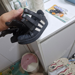 아디다스. 운동화 팔아요.