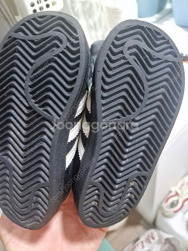 아디다스. 운동화 팔아요.--1