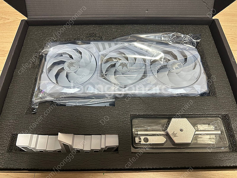 갤럭시 GALAX 지포스 RTX 5070Ti HOF GAMING D7 16GB--1