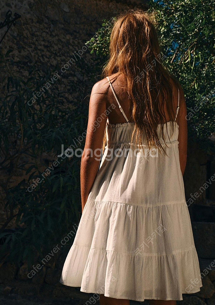 자라 프릴패널 미니원피스 0881/331 M사이즈 팝니다--1