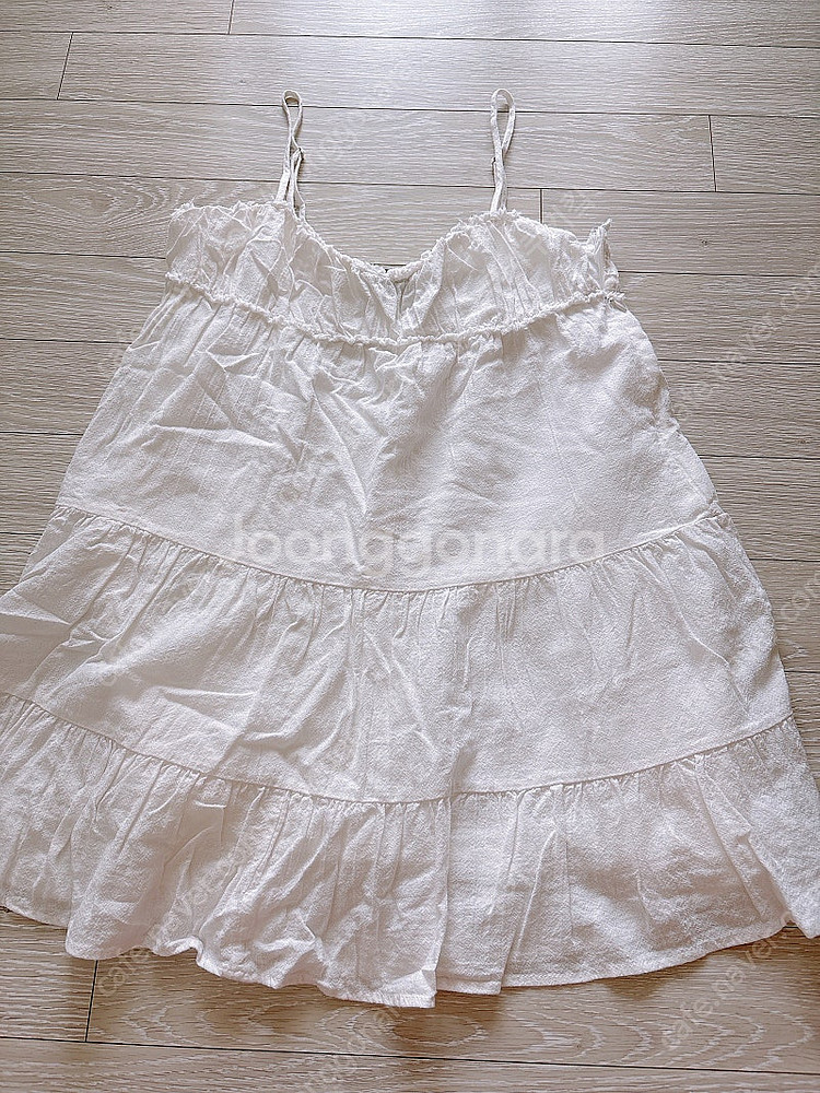 자라 프릴패널 미니원피스 0881/331 M사이즈 팝니다--4