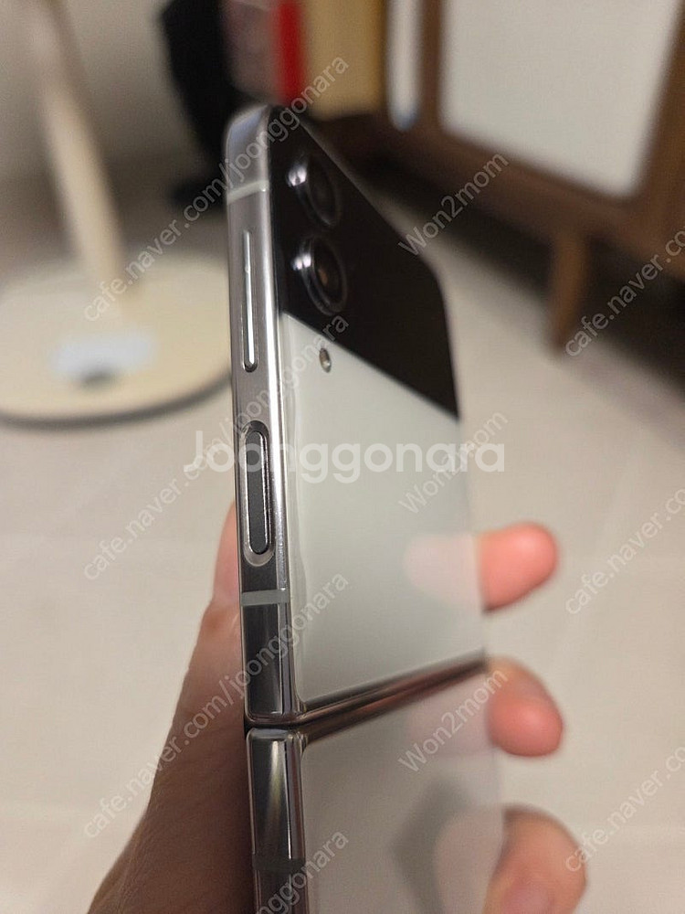 갤럭시제트플립4--2