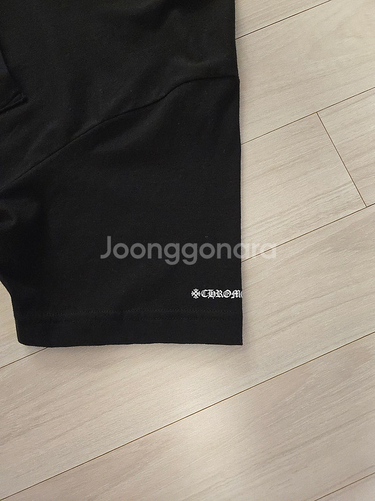 크롬하츠 스크롤 로고 티셔츠 블랙 XL사이즈 팝니다.--5