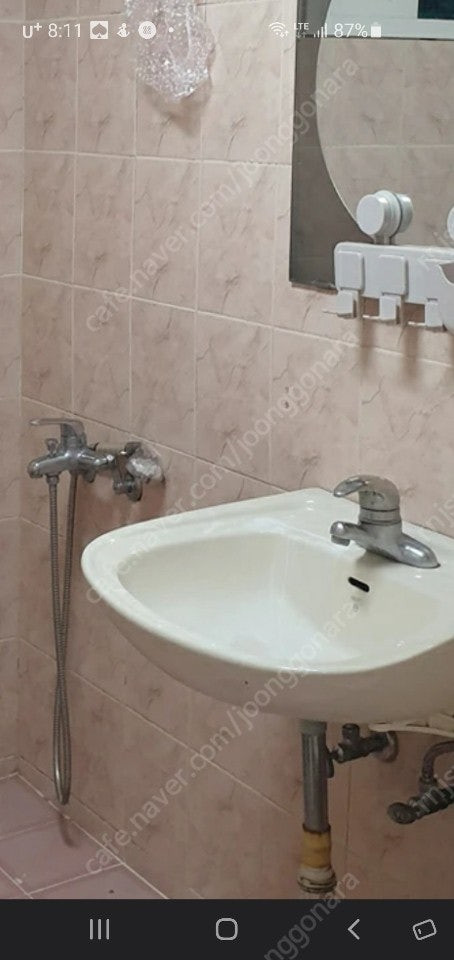 세면대수전.욕실,씽크대,샤워기등등 수전,수도 교체/세면대 밑에 배수배관/현관문 도어체크/양변기 시트및 부속교체 등등... 이미지