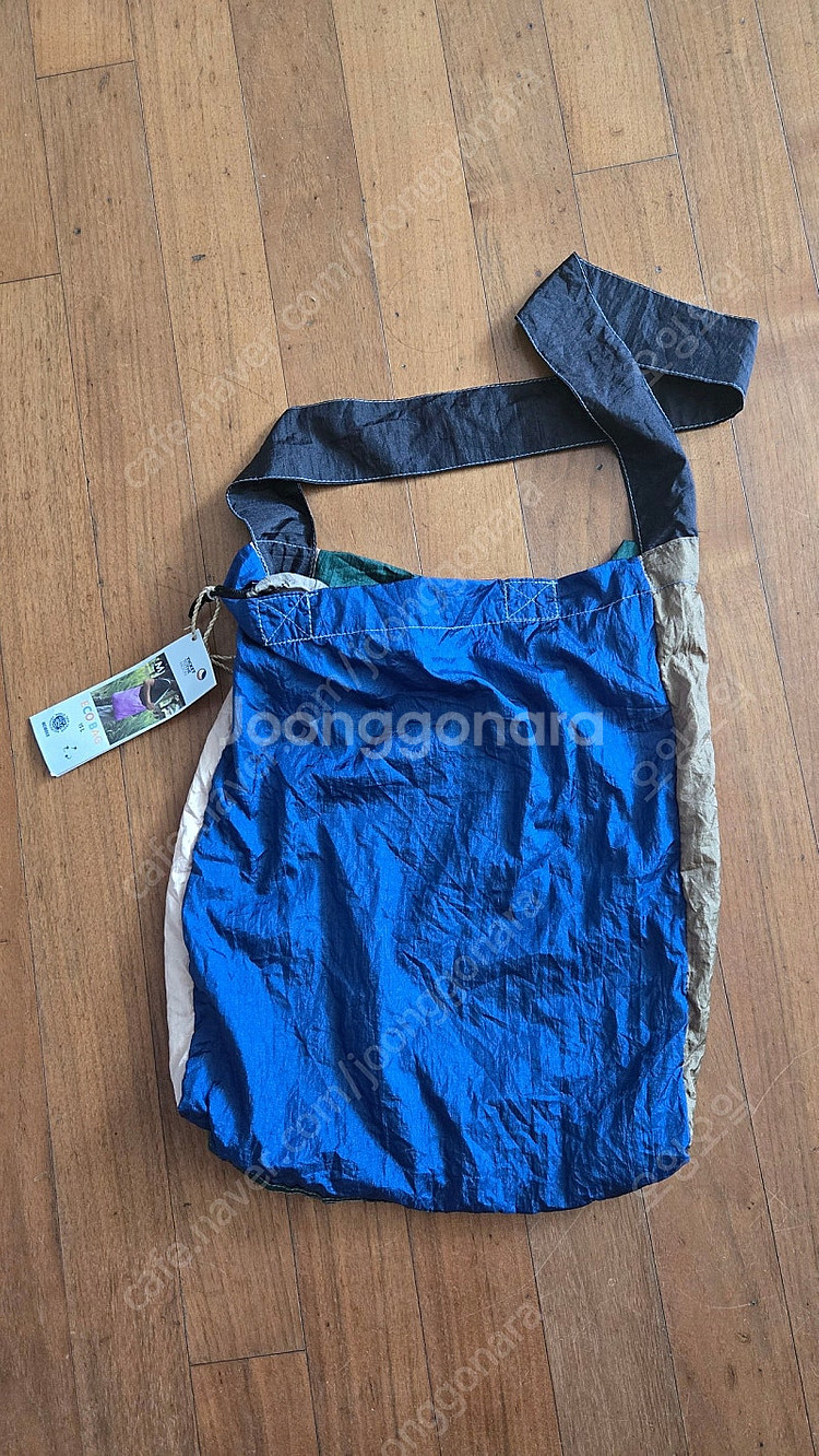 티켓투더문 에코백 M 유니크. 새상품. 택포3만--3