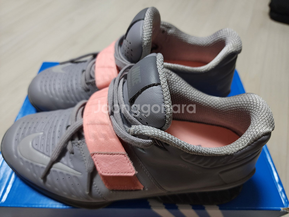 [가격인하]나이키 로말레오3 XD 회/핑 255cm / 아디다스 파워리프트5 그레이 260cm 판매--2