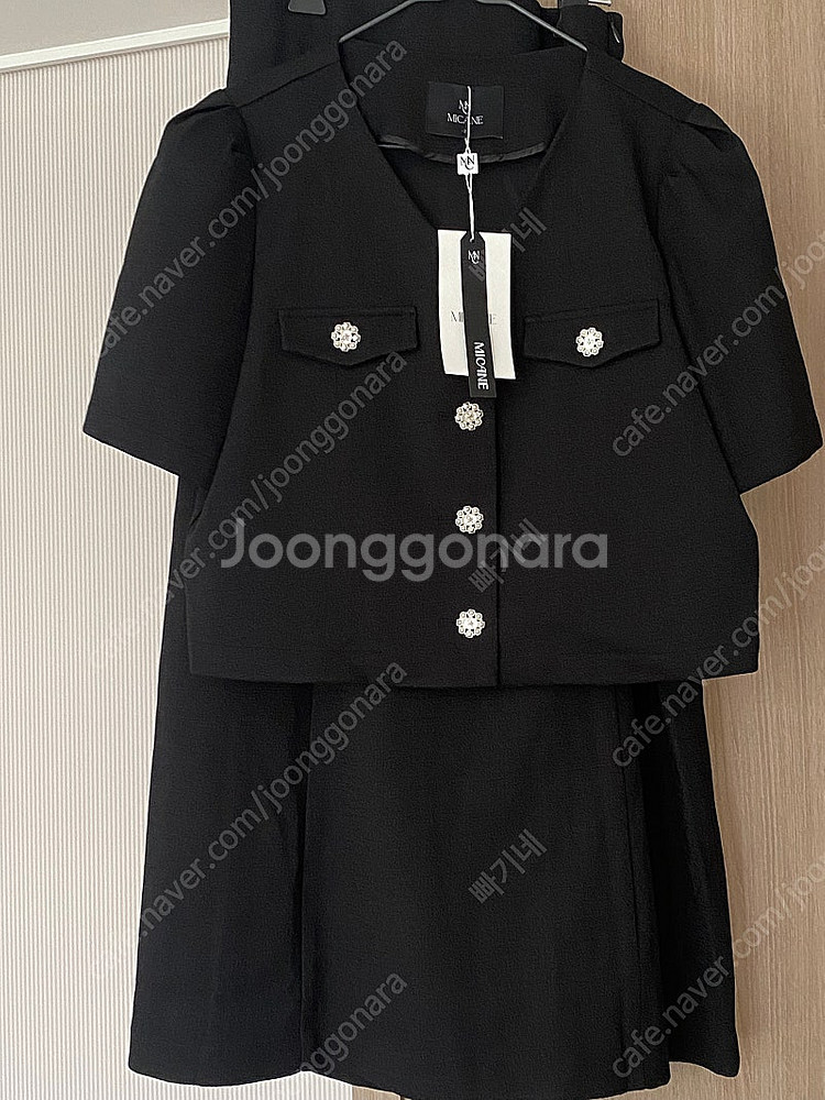 <새상품> 미케네 투피스 (자켓+스커트)--0