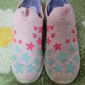 뉴발란스 운동화 스케처스 슬립온 아디다스 200 210