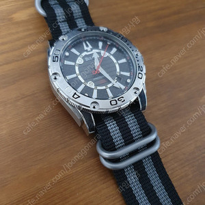 (추가인하) 부로바 프리시저니스트 고정밀 쿼츠(UHF) 흰/검/빨 카본 메탈시계 리얼 다이버워치 판매합니다. (Bulova precisionist)