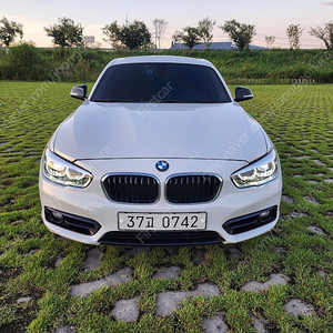 bmw 118d 스포츠 후기형 f20 LCi 16년식 1 시리즈 판매 합니다