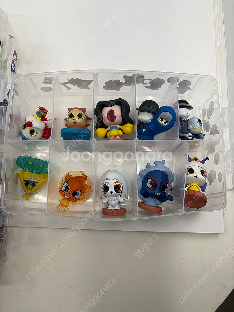 신비아파트피규어 31개+케이스+보관케이스--1