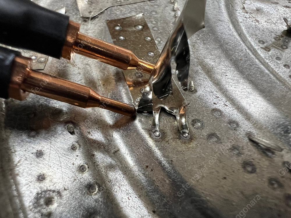 무선 휴대용 초고성능 스폿용접기(16.8V) 판매합니다.--4